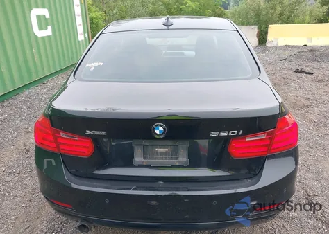 2013 BMW 320 I xDrive z USA, uszkodzony, nr VIN WBA3C3C50DF981850